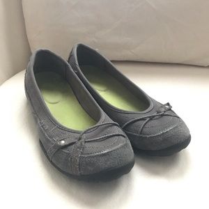 Croft and Barrow women’s Janine flats
